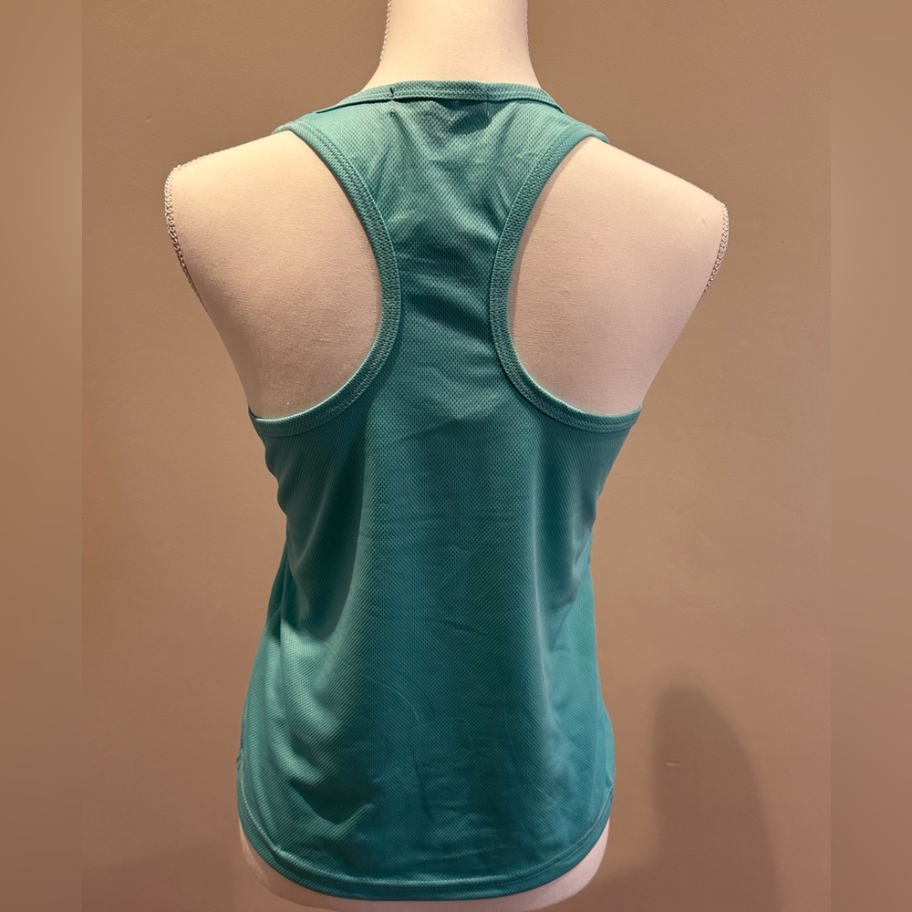 Quick Dry Aqua Racer Back Tank NWT - Picture 2 of 5
